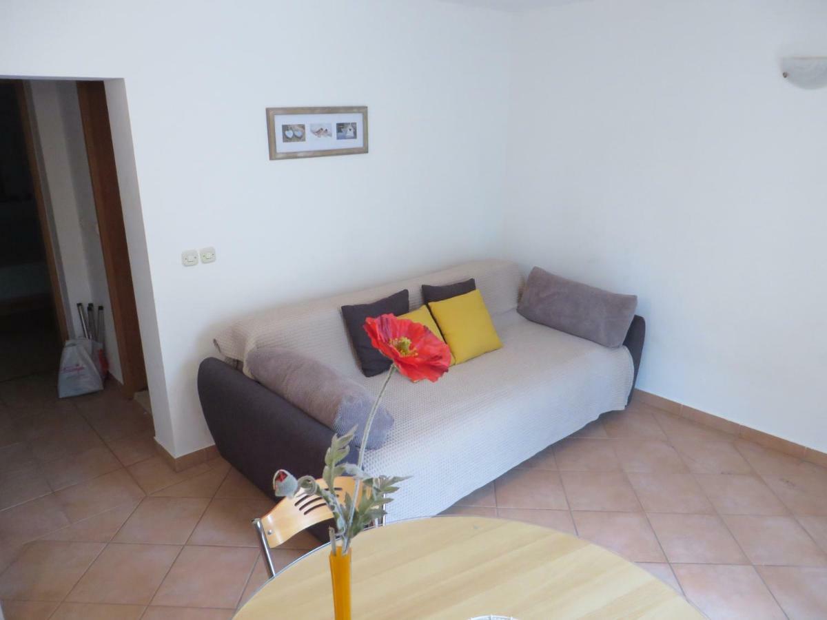 Argus Apartment